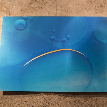 Liquid'Art :  imprimé sur papier mat Museum Etching 350 g et collé sur alu avec baguette au dos pour l'accrochage, dim 40 x 60 cm
